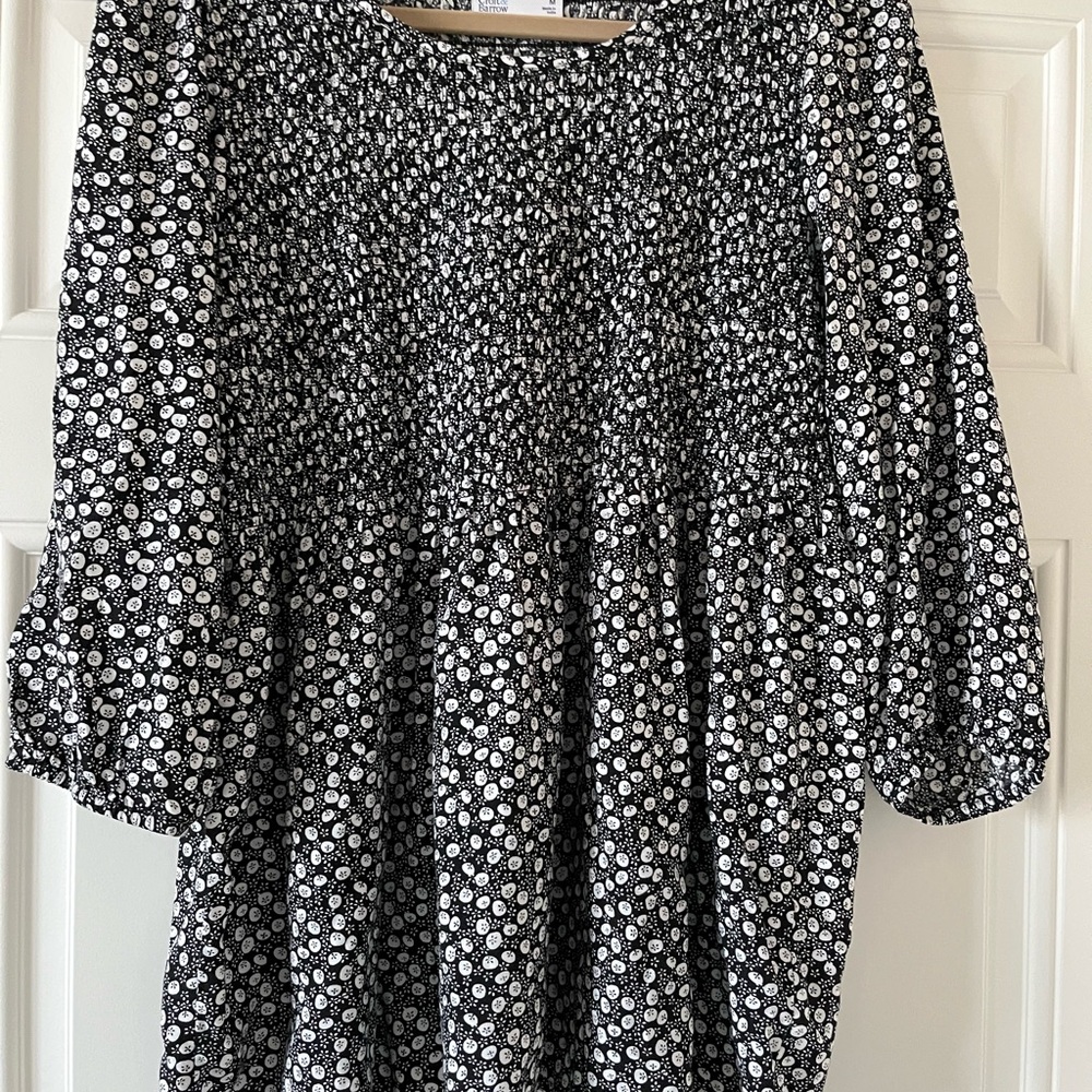 Croft & Barrow Black and White Floral Blouse smocked half way down